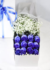 12 Blue Rose Box
